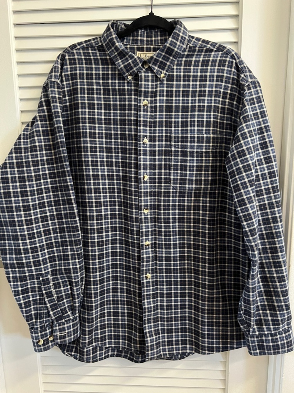 L.L. Bean Men's Navy and White Plaid Button-Down Shirt size XL
